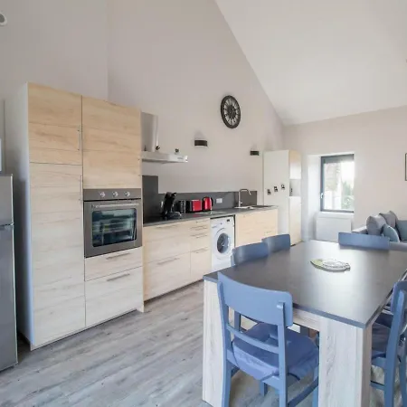 Casa de Férias Saint-ours, 2 Pieces, 4 Personnes - Fr-1-630-84 *